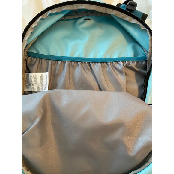 The North Face Basin 18 Backpack Blue Rain Cover Daypack Bag Canvas Hiking Camp - Picture 12 of 16